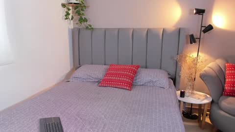 sarah_rayy online show from 5, 12, 2024