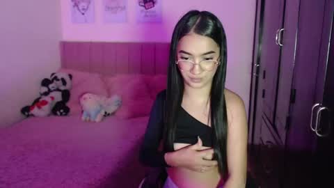 Snapshot of sarah_stone15 chatting on 17, 2, 2025 Sarah online show from 17, 2, 2025