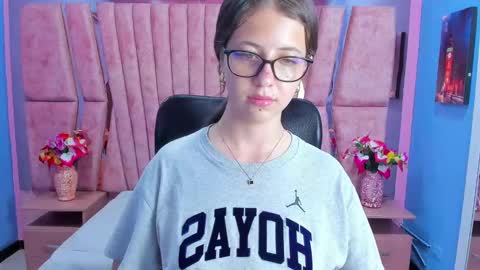 Sarah online show from 28, 2, 2025