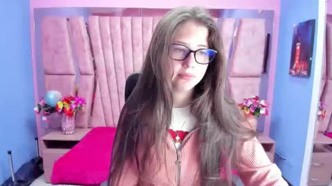 Sarah online show from 4, 10, 2025