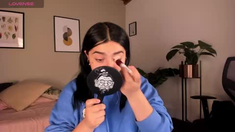   online show from 15, 12, 2024