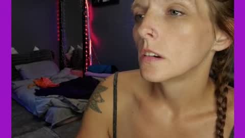 sarahdellisonn online show from 26, 7, 2026