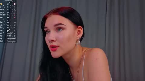 Snapshot of sarahhunny chatting on 5, 10, 2025 Sarah online show from 5, 10, 2025