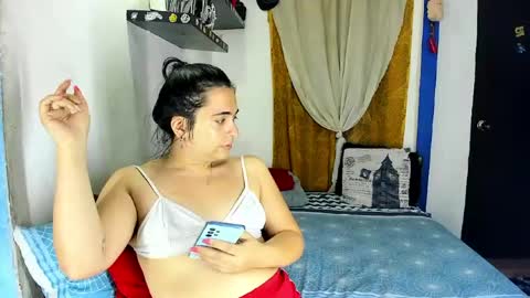 Snapshot of sarahjey chatting on 9, 5, 2026 SARAHJEY online show from 9, 5, 2026
