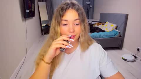 Snapshot of sarahmils chatting on 12, 2, 2026 Sarah online show from 12, 2, 2026