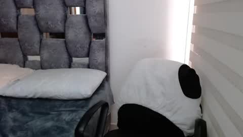 Lia online show from 5, 12, 2024