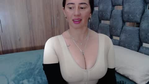 Lia online show from 25, 2, 2025