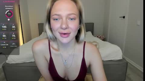 Snapshot of sarahphyllis chatting on 15, 5, 2026 sarahphyllis online show from 15, 5, 2026