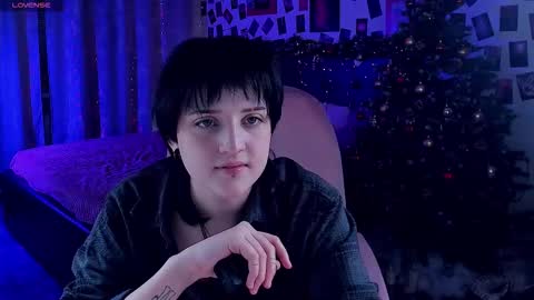 Snapshot of sarahshelby chatting on 18, 12, 2025 Sarah online show from 18, 12, 2025