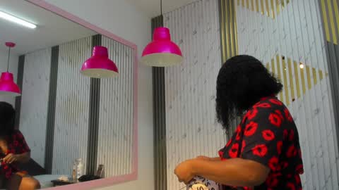 Snapshot of saraievans chatting on 9, 1, 2025 Sarai online show from 9, 1, 2025