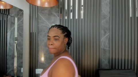Snapshot of saraievans chatting on 1, 2, 2025 Sarai online show from 1, 2, 2025