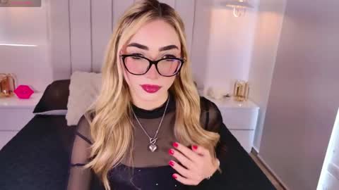 Snapshot of sarajonesxxx chatting on 17, 4, 2026 Sara jones online show from 17, 4, 2026