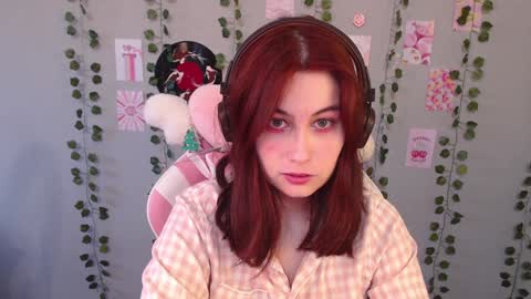 Snapshot of sarakinski chatting on 18, 1, 2025 Sara online show from 18, 1, 2025