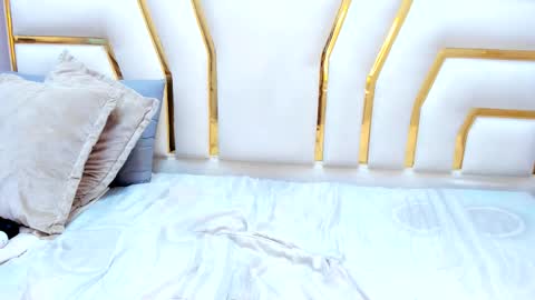   online show from 17, 9, 2025