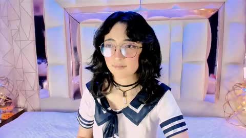 Snapshot of saramartini2 chatting on 3, 11, 2025 sara  online show from 3, 11, 2025