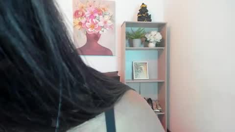 Snapshot of saramilf_69 chatting on 5, 5, 2026 saramilf_69 online show from 5, 5, 2026