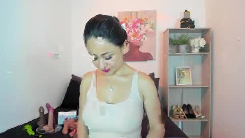 Snapshot of saramilf_69 chatting on 13, 5, 2026 saramilf_69 online show from 13, 5, 2026