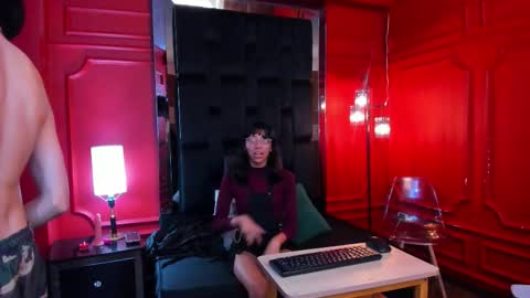 Sara and Edward online show from 8, 11, 2025