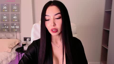 Snapshot of saranmia chatting on 17, 12, 2024 Mia online show from 17, 12, 2024