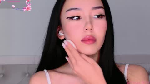 Snapshot of saranmia chatting on 17, 10, 2025 Mia online show from 17, 10, 2025