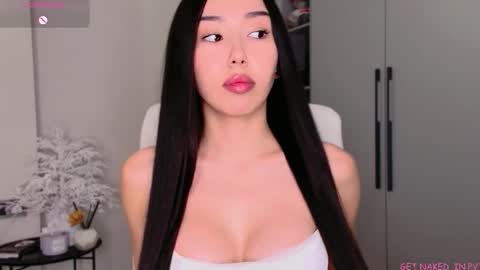 Snapshot of saranmia chatting on 24, 10, 2025 Mia online show from 24, 10, 2025