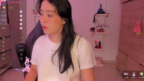 Snapshot of saraowens1 chatting on 7, 7, 2026 saraowens online show from 7, 7, 2026