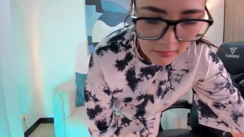 Snapshot of saraparkerx chatting on 24, 9, 2025 I am Sara  online show from 24, 9, 2025