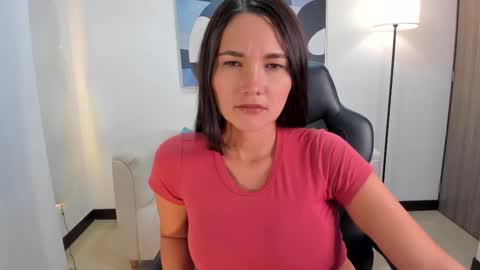 Snapshot of saraparkerx chatting on 29, 9, 2025 I am Sara  online show from 29, 9, 2025