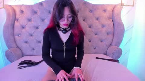   online show from 13, 1, 2025