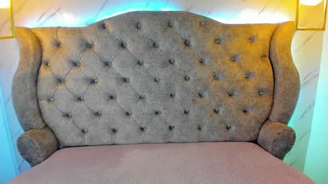   online show from 15, 1, 2025