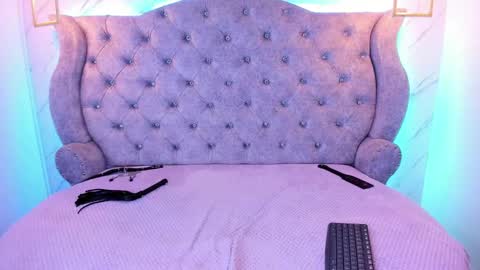   online show from 15, 1, 2025