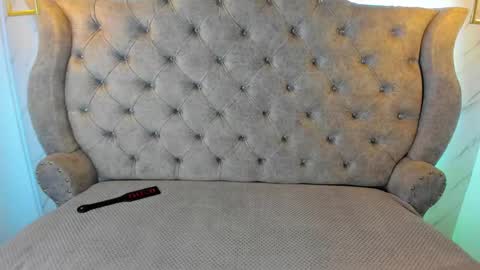   online show from 22, 1, 2025