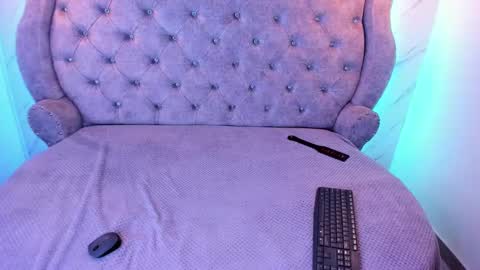   online show from 22, 1, 2025