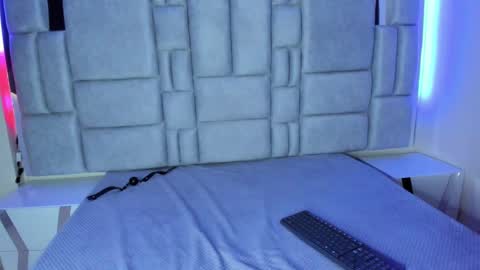   online show from 6, 2, 2025