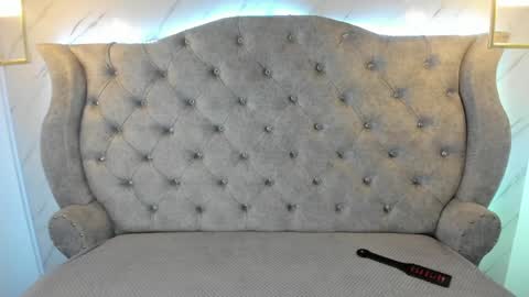   online show from 8, 2, 2025