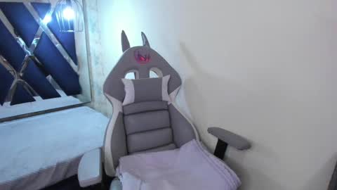   online show from 27, 2, 2025