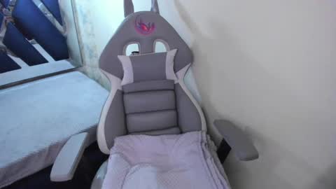   online show from 27, 2, 2025