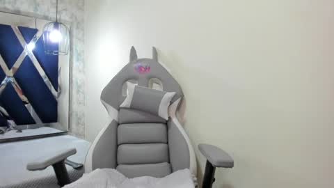   online show from 8, 3, 2025