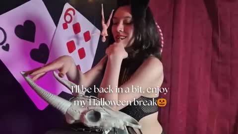   online show from 21, 10, 2025