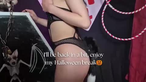   online show from 25, 10, 2025