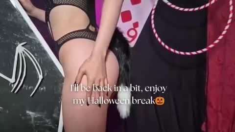   online show from 28, 10, 2025