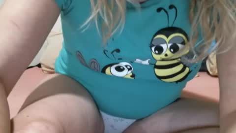 Snapshot of sarasexx33 chatting on 30, 6, 2026 sarasexx33 online show from 30, 6, 2026
