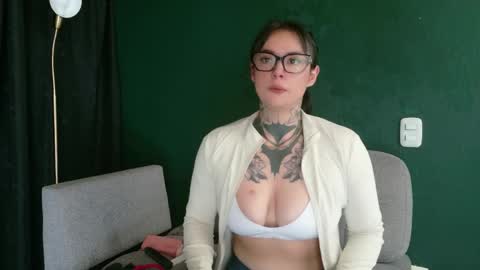Snapshot of saratrita chatting on 24, 5, 2026 Sara Herrera online show from 24, 5, 2026