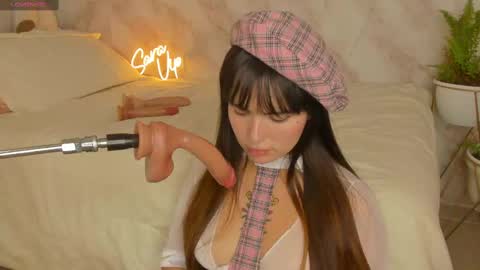   - independient model online show from 3, 12, 2024