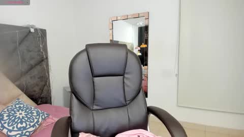      online show from 4, 11, 2025