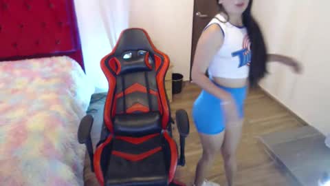 Snapshot of saray_honey1 chatting on 9, 4, 2026 saray online show from 9, 4, 2026
