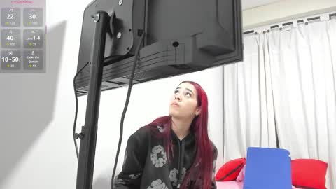 Snapshot of sarenlux chatting on 24, 10, 2025 Baby Saren online show from 24, 10, 2025