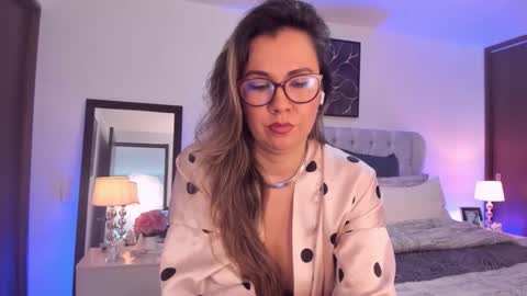 Snapshot of sarhamccormick chatting on 28, 10, 2025 sarha online show from 28, 10, 2025