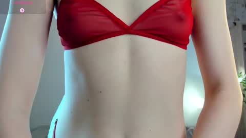 Snapshot of sarilit chatting on 26, 10, 2025 Your Selena 3 online show from 26, 10, 2025
