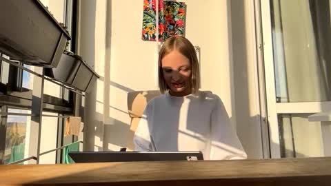 Snapshot of sarinaweatherington chatting on 23, 9, 2025 Hey there my name is Megan Lets hit 10 Thumbs Up together online show from 23, 9, 2025